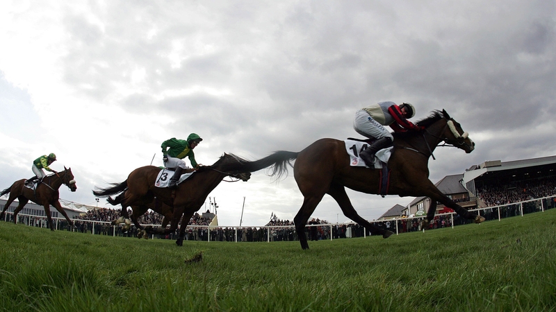 Jigalo and Davy Condon come home to land the 3.ie Hurdle at Punchestown