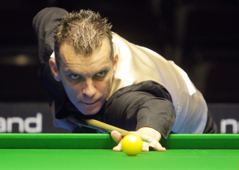 Mark Davis also reached the World Championship second round in 1995