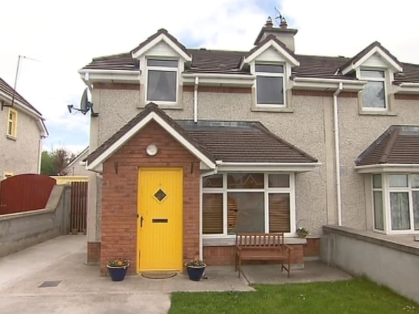 Tullamore - Gardaí set up armed checkpoints