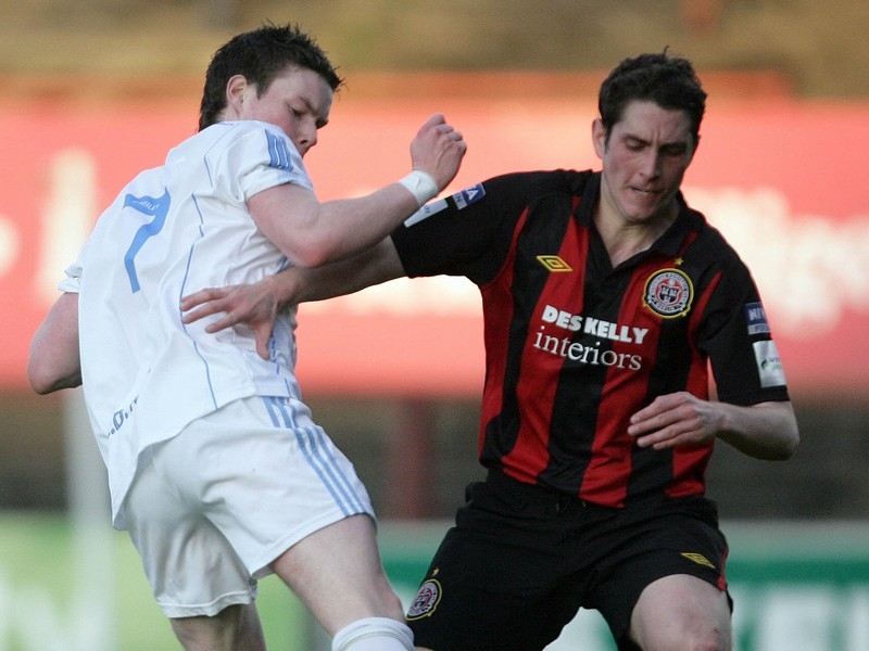 Mark Rossiter of Bohemians goes past UCD's Peter McMahon