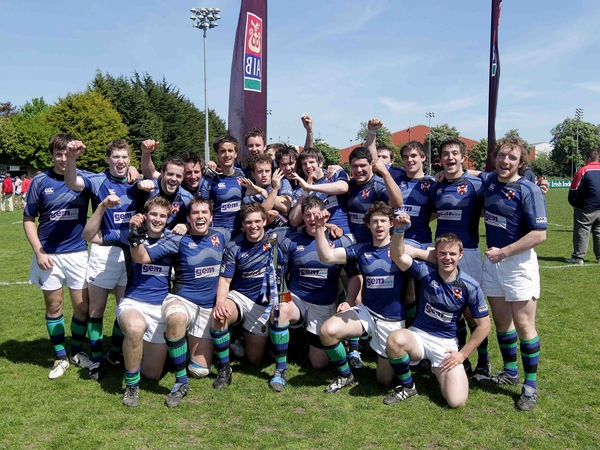 The victorious Queen's University side