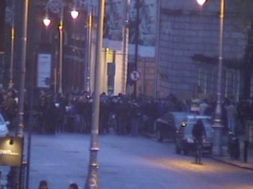 Dáil - Attempt by protestors to enter gates