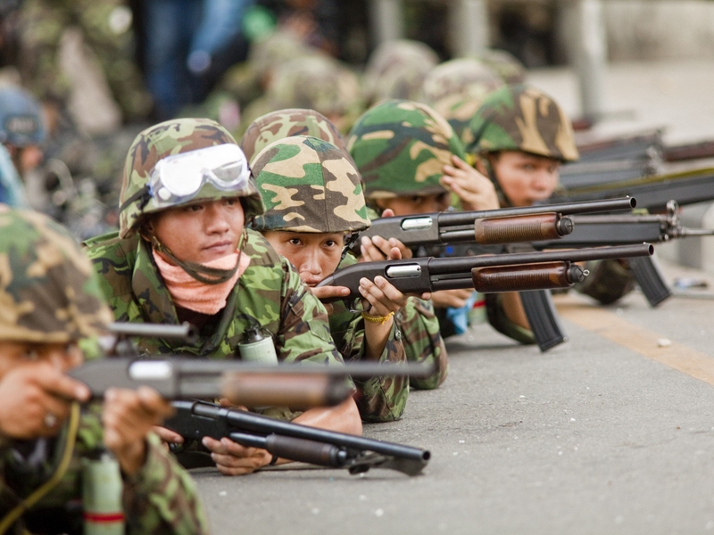 Bangkok - Seven dead as army moved on Red Shirt camp