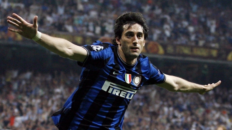 Diego Milito struck twice as Inter Milan hockeyed Bari