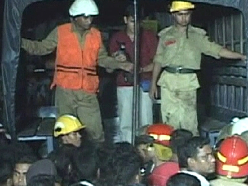 Bangladesh - Fires started after explosion