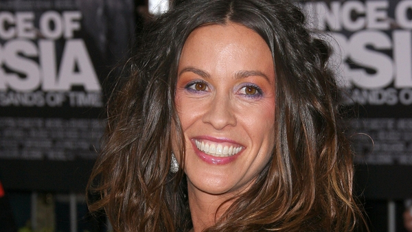 Alanis Morissette has set her sights on Broadway