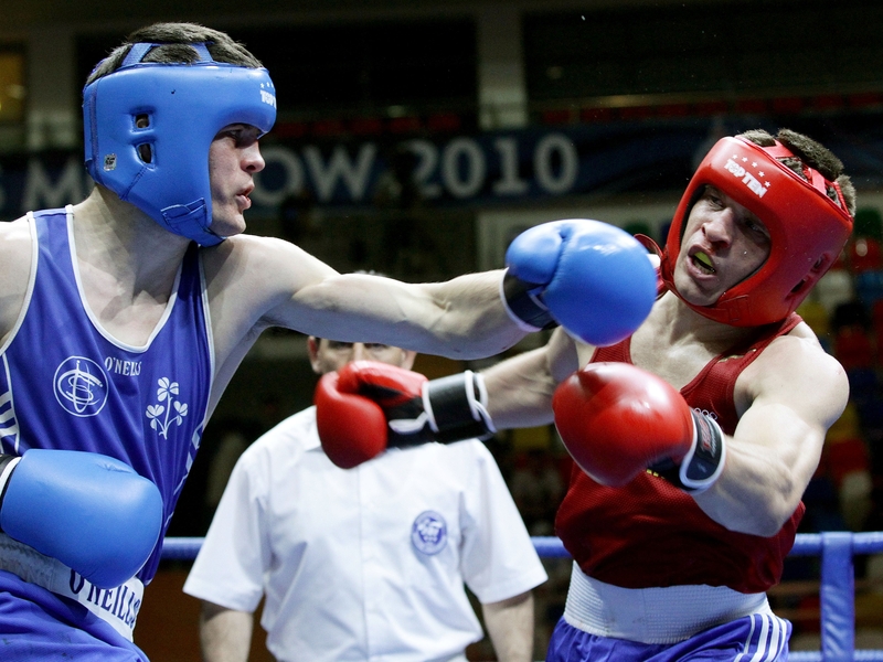 Darren O'Neill's late point clinched his bout against Sergey Derevyanchenko