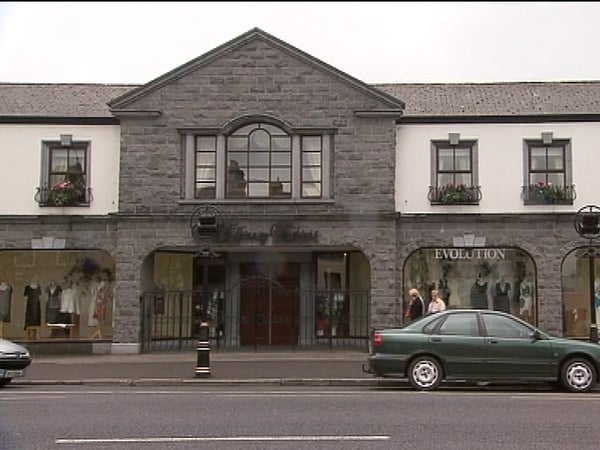 McElhinney's - 12 people to lose jobs with closure
