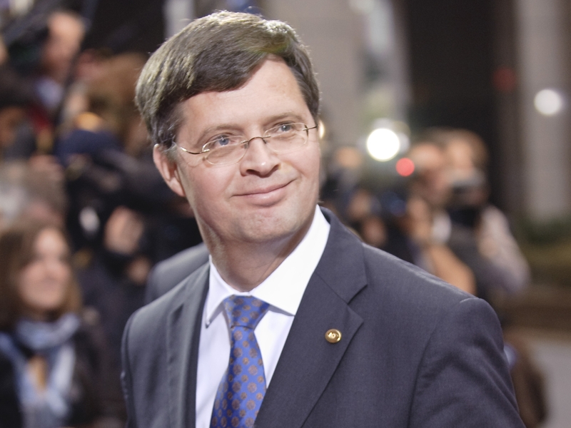 Jan Peter Balkenende - Polls predict prime minister's party will lose seats