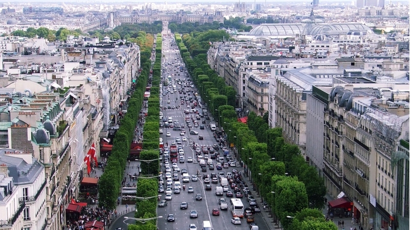 There was a sharp rise in the number of trips to France during the first quarter