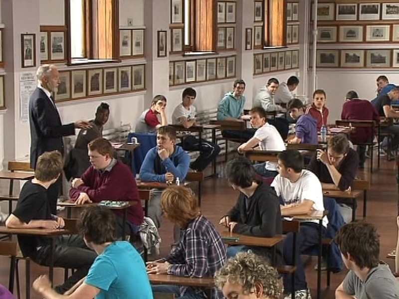 State exams - Thousands take English Paper One