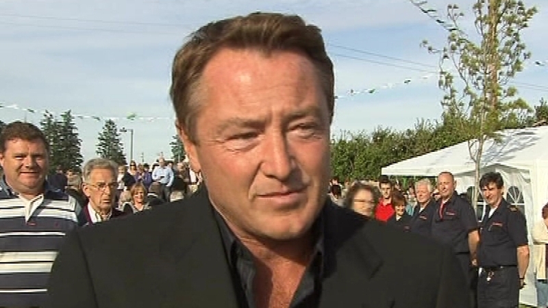 Michael Flatley ag smaoineamh ar rith don uachtaránacht