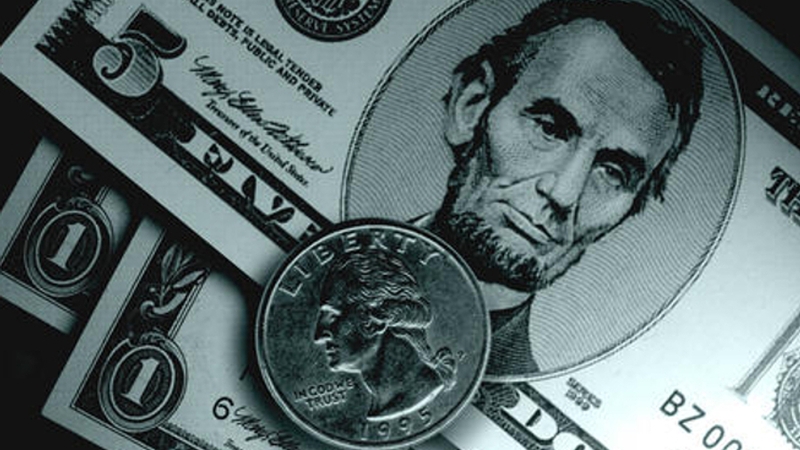 The dollar rose, tracking US bond yields higher, as the strong appetite for risk assets pushed traders out of bonds and into stocks