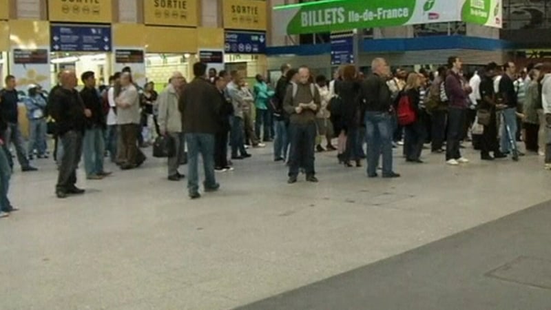 Travel disruption - Thousands of rail and transport workers walk off job