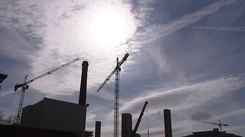 Almost 6,000 construction workers waiting for retraining funds