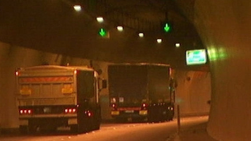 Port Tunnel - Trucks go free