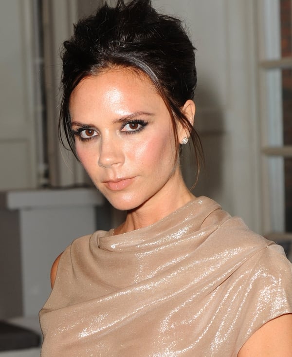 Beckham to branch out into the high street