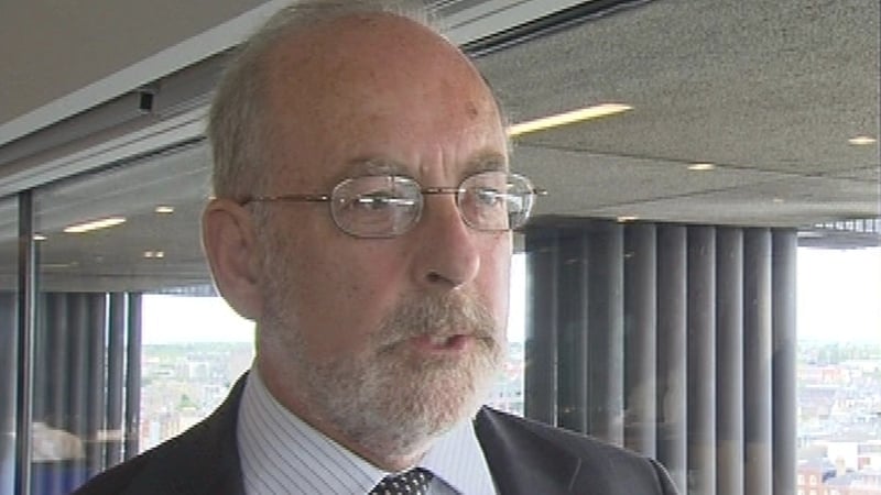 Patrick Honohan - Ireland remains committed to its target of reducing its budget deficit to 3%