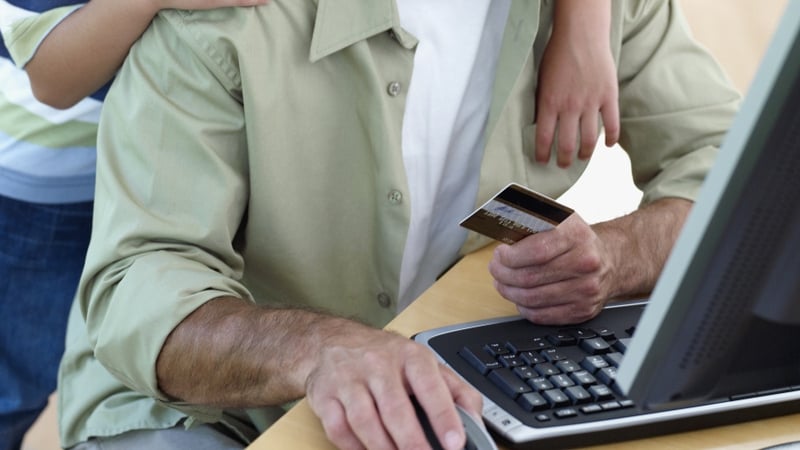 Online payments - PayPal adds jobs as European business grows