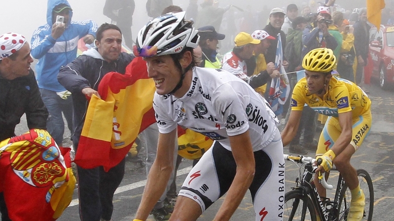 Should Alberto Contador (r) be banned due to his recent positive test for clenbuterol, then the time could be right for Andy Schleck (l) to move out of the Spaniards shadow to claim his first Tour de France with victory in 2011