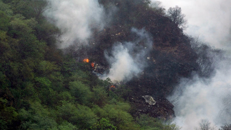 Pakistan - Plane crashes in hills near Islamabad