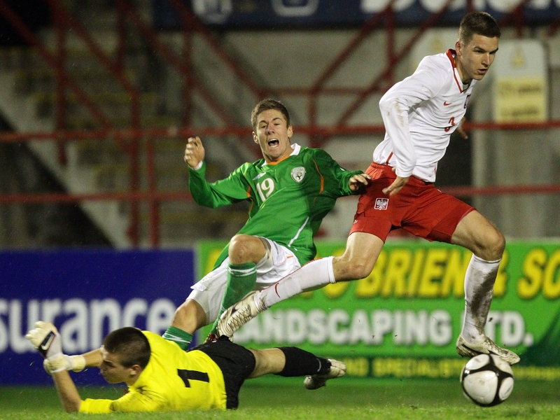 Daniel Kearns in action for the Republic of Ireland Under-19 side against Poland in April of this year