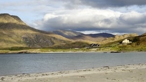 Peadar Ó Mainnín & Colm Mhainín & Máire Ní Chionnaith, ó Choiste Forbartha Rosmuc.  show image