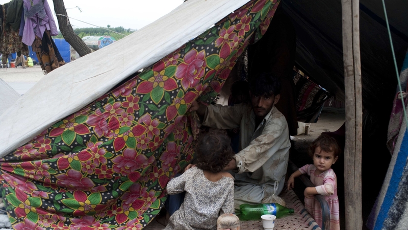 Pakistan - Families living in tents after homes washed away