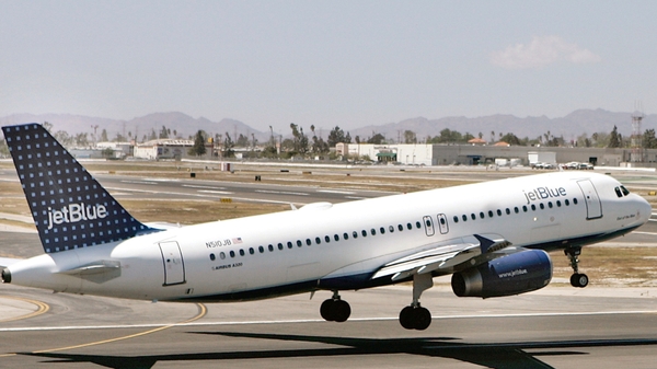 Jetblue - Flight disrupted by angry flight attendant