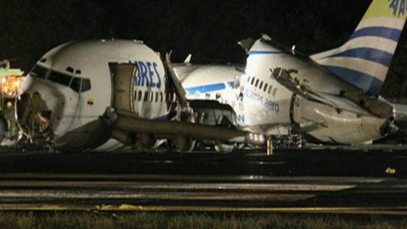 San Andres island - Lightning and heavy winds while plane was landing