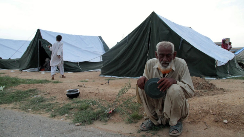 Karachi - Flood survivors in a camp set up for displaced people