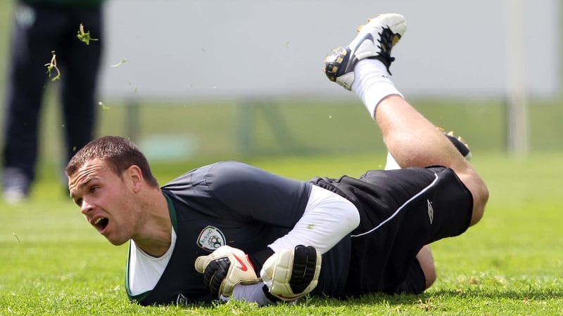 Brian Murphy comes in for injured Rob Elliot
