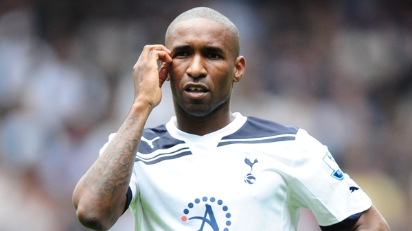 Jermain Defoe notched two goals as Tottenham Hotspur cruised into the next round of the FA Cup