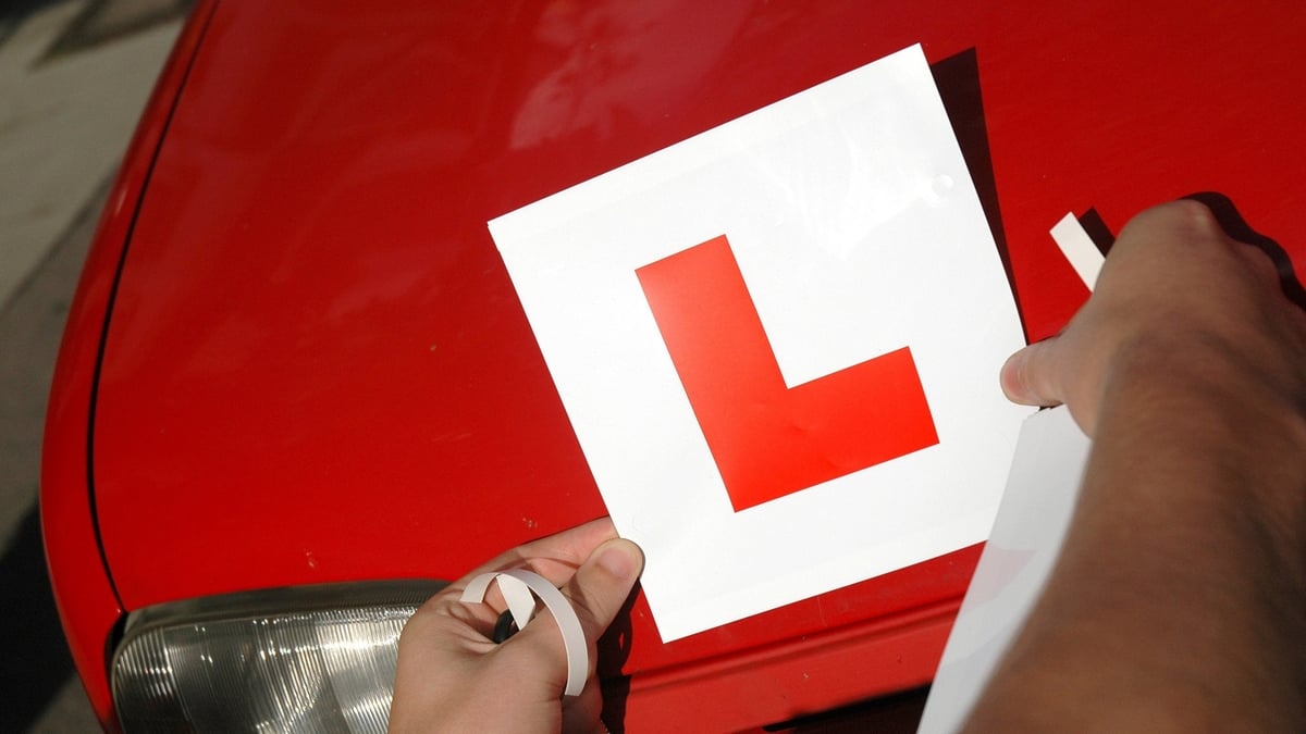 Driving lessons return but with major backlog