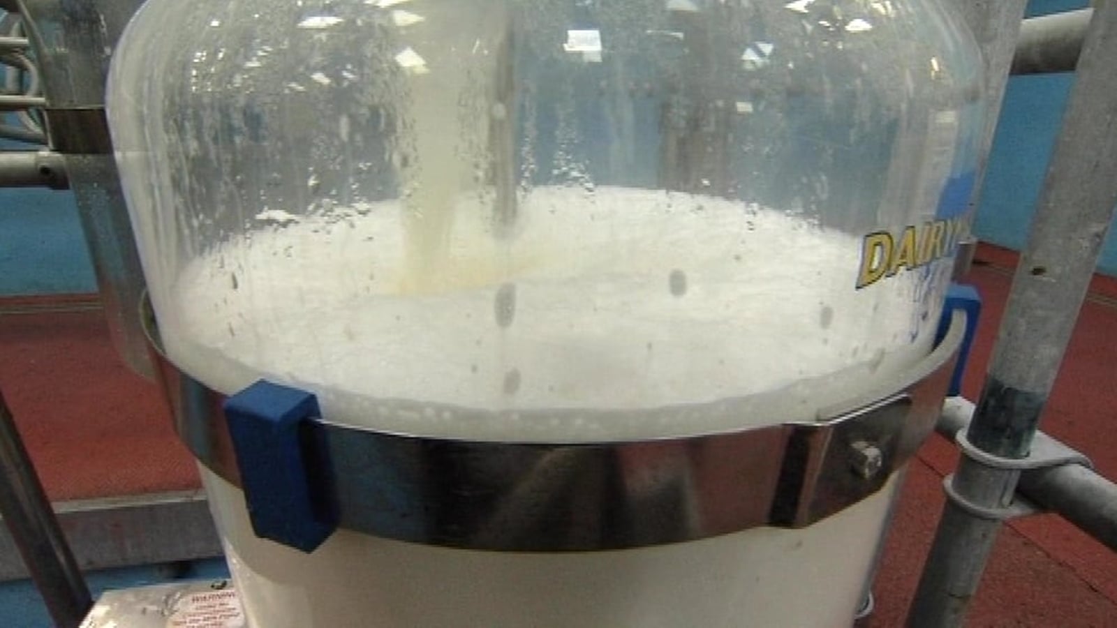 Reports of milk not being collected due to fuel protests