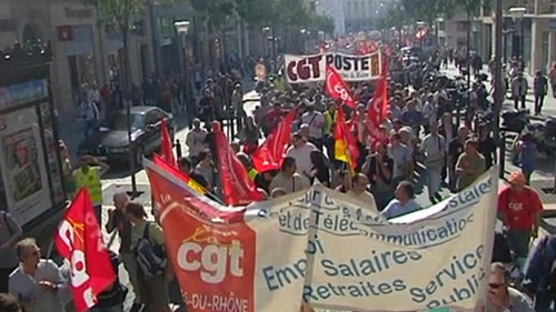 French strikes - Workers uphappy at pension changes