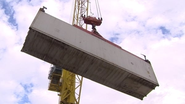 US trade deficit fell to $4.09 billion in April from the huge $50.6 billion in March