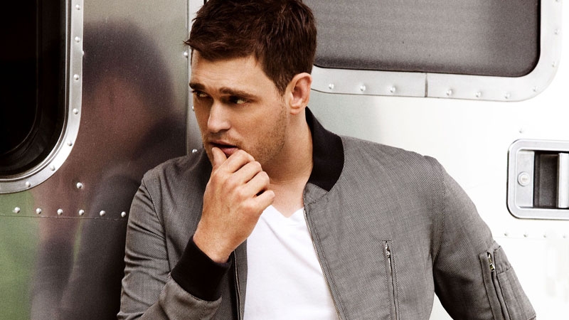 Bublé - Says he didn't mime on The X Factor