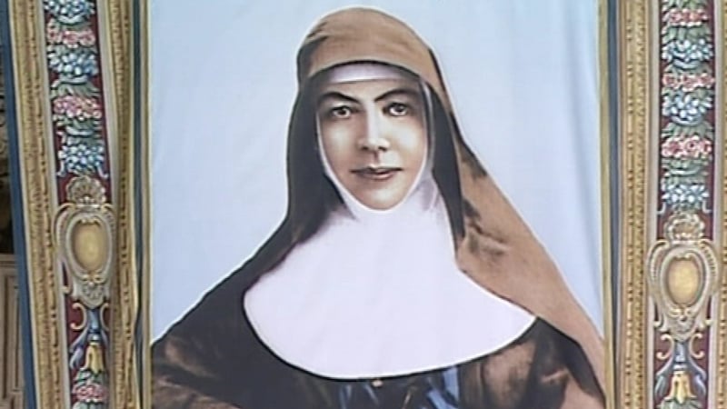 Mary MacKillop - Canonised at mass in St Peter's Square