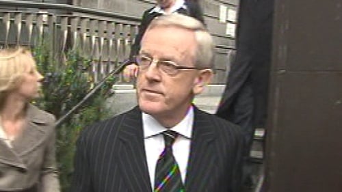 Frank Dunlop testified that businessman Jim Kennedy gave him IR£25,000 to pay councillors