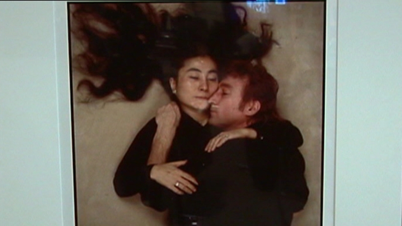 A rare photo of John Lennon and Yoko Ono