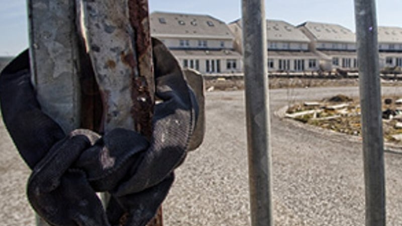 Ghost estates - 33,000 completed homes vacant