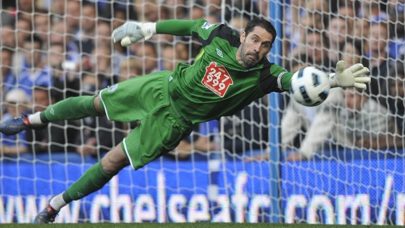 Scott Carson could have, indeed should have, done better in the West Brom goal to deny Simon Davies Fulham's opener