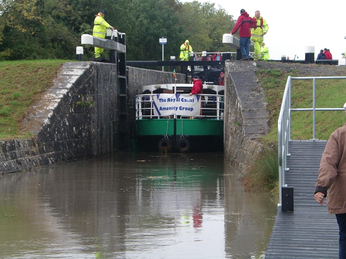 Drop Into The Archive - Bargemen