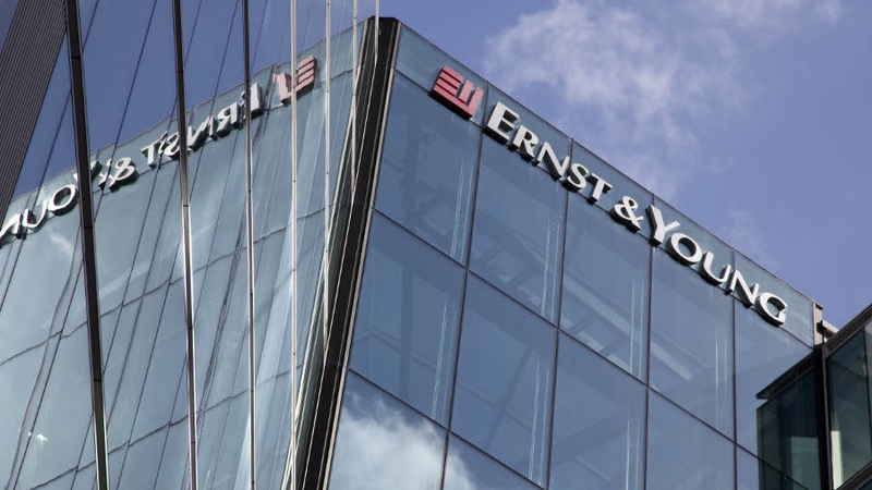 Ernst &amp; Young - Hiring recent graduates, accountants, tax specialists and senior executives