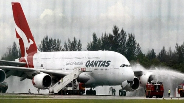 Qantas - Plane was forced to land in Singapore with engine trouble