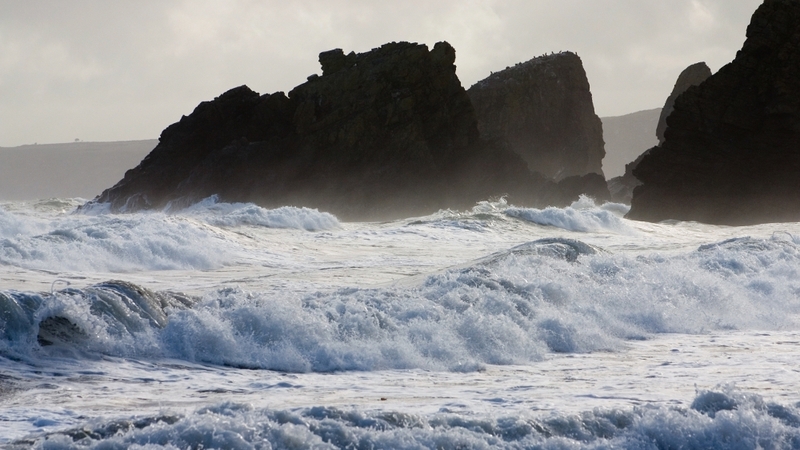 Wave Energy - Tonn Energy aims to develop a commercially viable electricity generation system