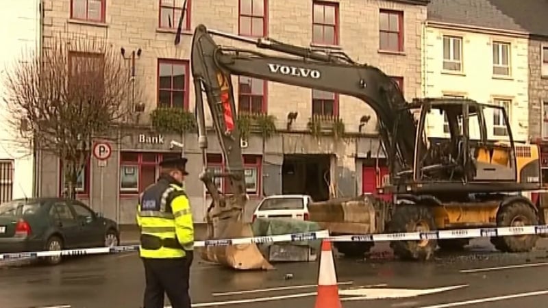 Castleisland - attempt to steal ATM machine