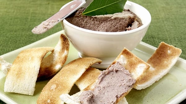 Chicken Liver Pâté with Sweet Apple Relish