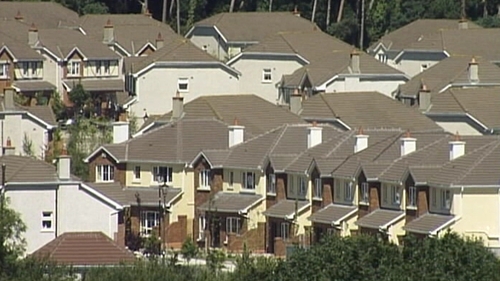 Houses - Asking prices fell further in 2010